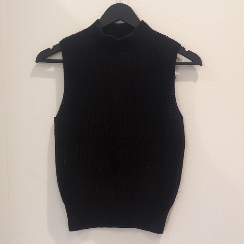 Black Sleeveless Sweater